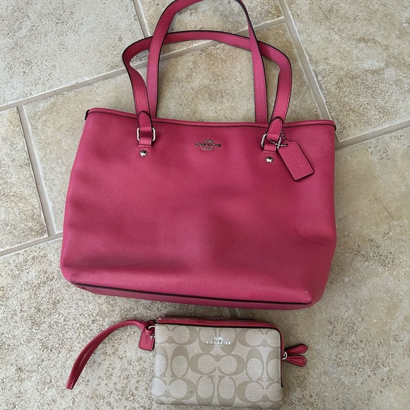 Coach tote with matching wallet, rose and beige, EUC - Picture 1 of 6